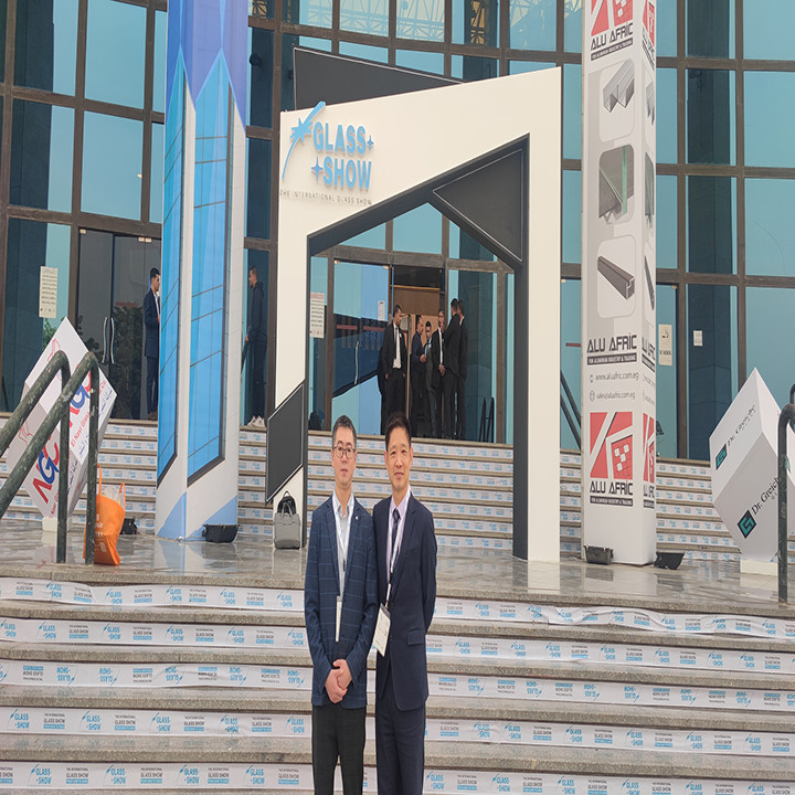 Últimos blogs de la empresa sobre JEFFER Asistir a la Feria Internacional de Vidrio en Egipto